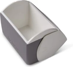 Igloo Playmate Elite - Kleine Koelbox - 15,2 Liter - Grijs 19 Igloo Playmate Elite - Kleine Koelbox - 15,2 Liter - Grijs -Buitenkampeer Winkel 1200x1107