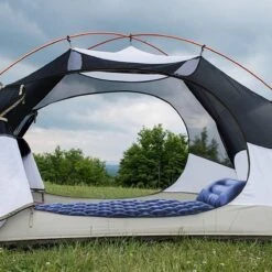 TRVLMORE Slaapmat - Zelfopblazend - 1 Persoons - Ingebouwde Pomp En Kussen - Blauw -Buitenkampeer Winkel 1200x1200 1085