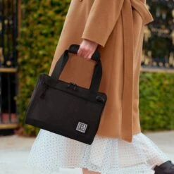 Brisby 4 Laags Geïsoleerde Koeltas - Lunchtas 10 Liter - Zwart 11 Brisby 4 Laags Geïsoleerde Koeltas - Lunchtas 10 Liter - Zwart -Buitenkampeer Winkel 1200x1200 298