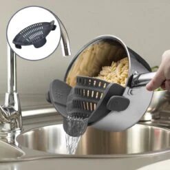 SensaHome- Siliconen Vergiet - Keuken Afgietdeksel - Afgiethulp - Siliconen - BPA Vrij - Grijs 24 SensaHome- Siliconen Vergiet - Keuken Afgietdeksel - Afgiethulp - Siliconen - BPA Vrij - Grijs -Buitenkampeer Winkel 1200x1200 597