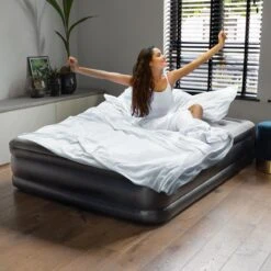 BluMill Luchtbed - 2-persoons - Ingebouwde Pomp - 203x152x36 Cm - Duurzame Keuze 21 BluMill Luchtbed - 2-persoons - Ingebouwde Pomp - 203x152x36 Cm - Duurzame Keuze -Buitenkampeer Winkel 1200x1200 662