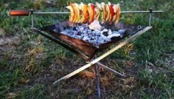Firekorf + Grill + Spit : Opvouwbare Vuurkorf / Vuurschaal Met Rooster En Spit - Draagbare BBQ - Opbergtas - Kampeer Grill - Kookset -Buitenkampeer Winkel 1200x685