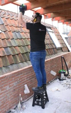 Profeco XL Opstapkrukje Inklapbaar - Krukje - Opstapje - Hoogte; 40 Cm - Zwart 8 Profeco XL Opstapkrukje Inklapbaar - Krukje - Opstapje - Hoogte; 40 Cm - Zwart -Buitenkampeer Winkel 760x1200