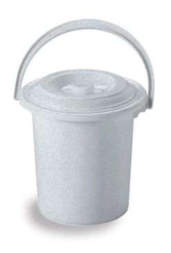 Curver Camping Toiletemmer - Met Deksel - 5 L - Ø 23,5 Cm - Lichtgrijs 11 Curver Camping Toiletemmer - Met Deksel - 5 L - Ø 23,5 Cm - Lichtgrijs -Buitenkampeer Winkel 812x1200