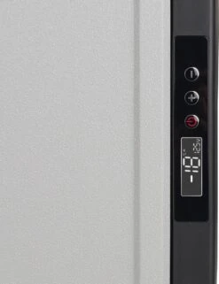 Campart Koelbox XXL CB-8695 – Koelen En Vriezen – LED Display Met Digitale Temperatuurweergave - Coolbox 230V En 12V - 35 Liter - Zwart 13 Campart Koelbox XXL CB-8695 – Koelen En Vriezen – LED Display Met Digitale Temperatuurweergave - Coolbox 230V En 12V - 35 Liter - Zwart -Buitenkampeer Winkel 923x1200 1